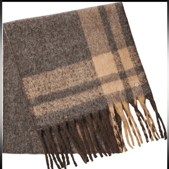 NWOT Soia & Kyo Faux Mohair Blanket Scarf Big Chunky Oversized Gift - Picture 4 of 7